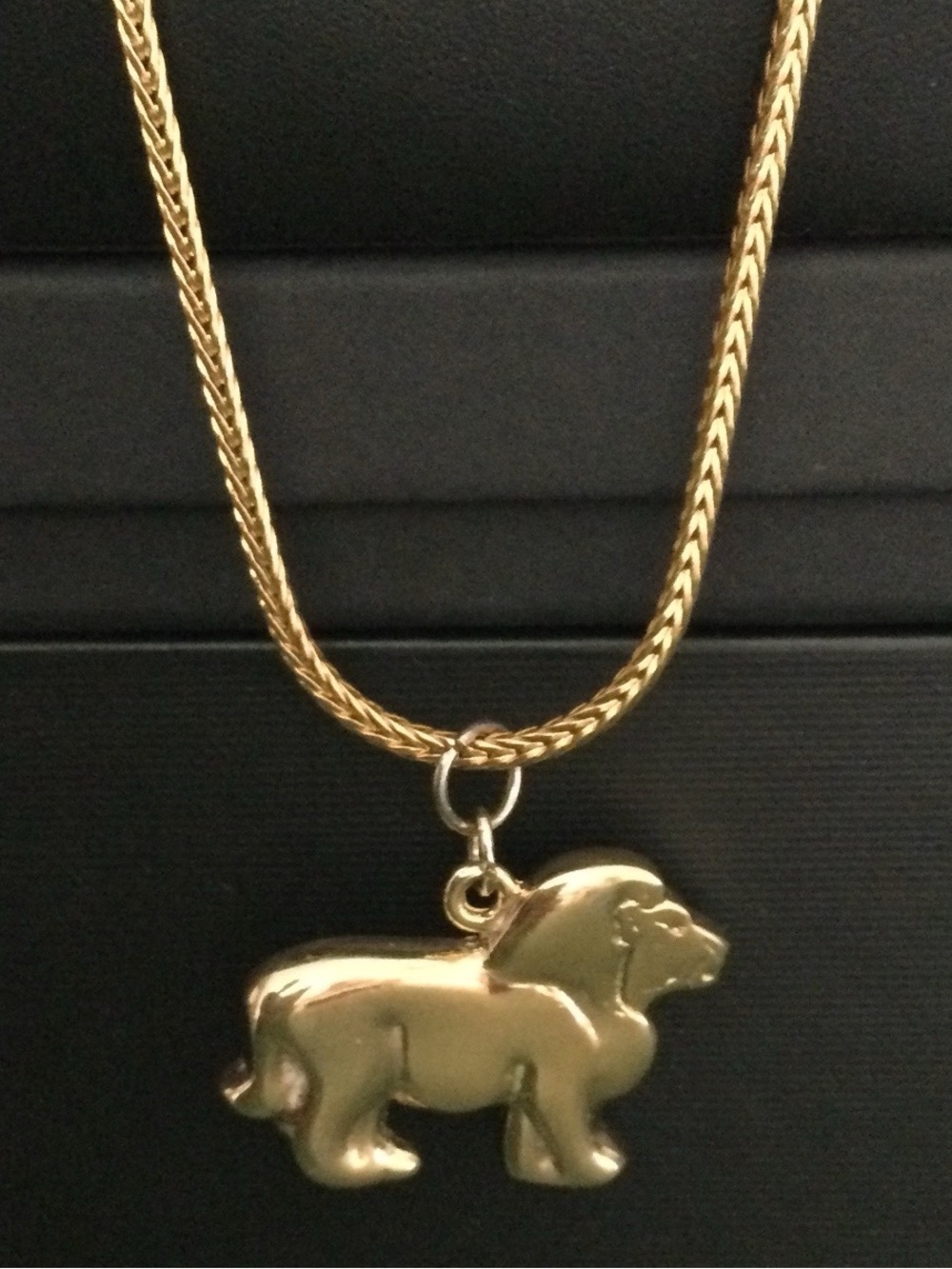 Vintage Stamped Napier Gold-Tone Lion Pendant Necklace - Picture 6 of 16